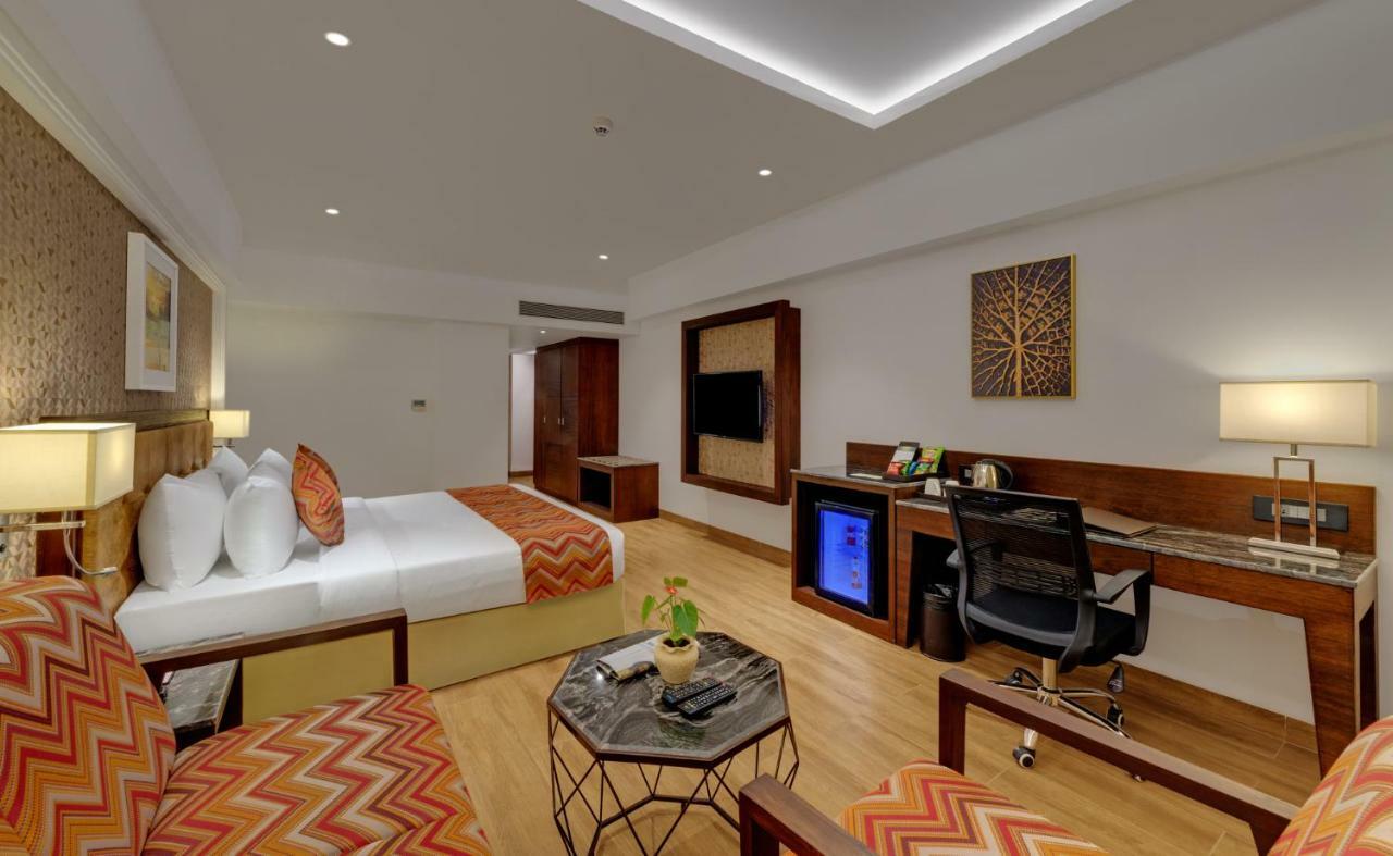 เดอะ เฟิร์น เรซิเดนซี ศาสตรา มหารัศตรา Hotel ซาตารา ภายนอก รูปภาพ