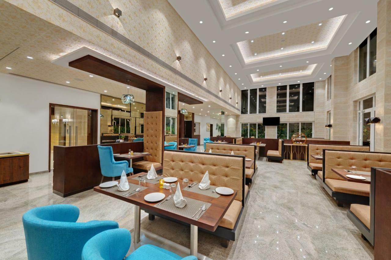 เดอะ เฟิร์น เรซิเดนซี ศาสตรา มหารัศตรา Hotel ซาตารา ภายนอก รูปภาพ