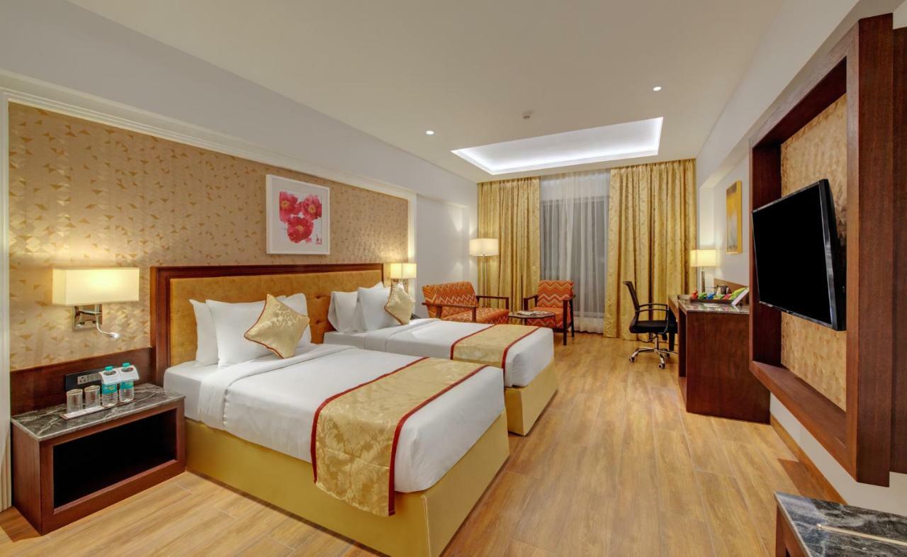 เดอะ เฟิร์น เรซิเดนซี ศาสตรา มหารัศตรา Hotel ซาตารา ภายนอก รูปภาพ