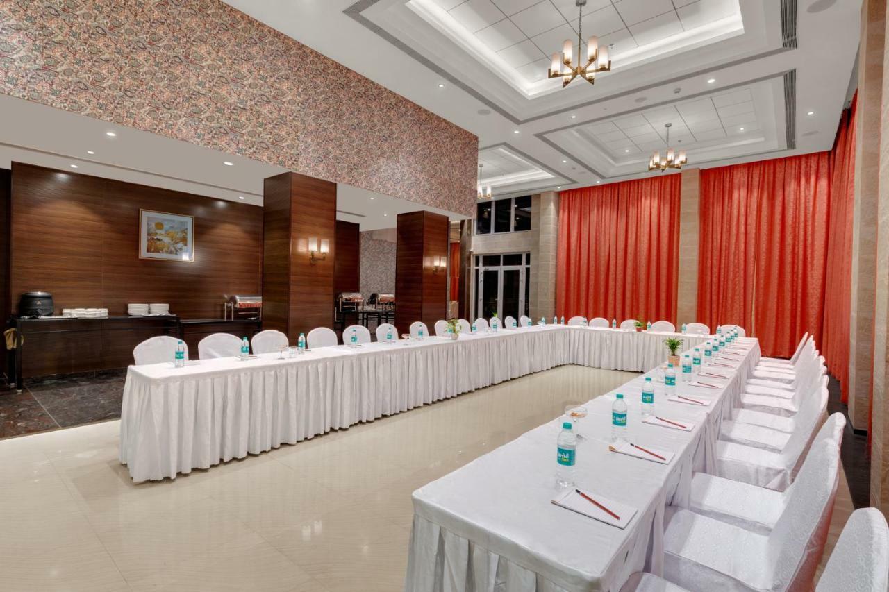 เดอะ เฟิร์น เรซิเดนซี ศาสตรา มหารัศตรา Hotel ซาตารา ภายนอก รูปภาพ