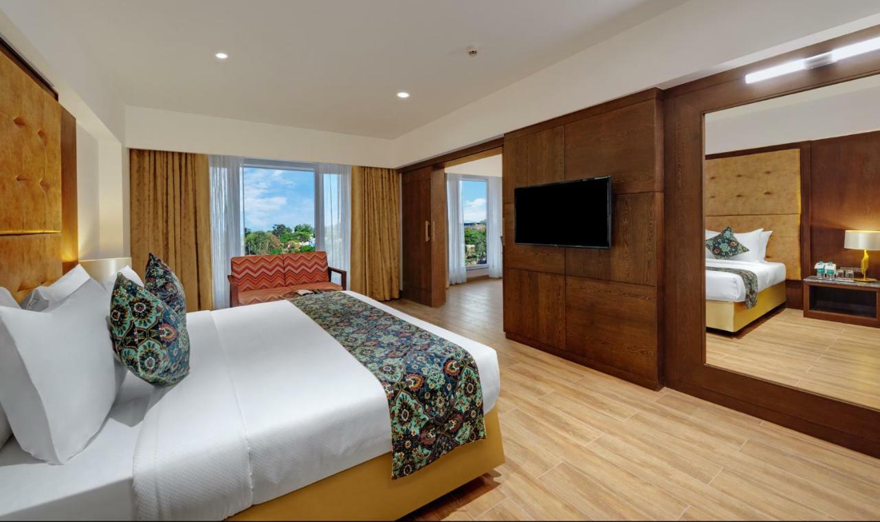 เดอะ เฟิร์น เรซิเดนซี ศาสตรา มหารัศตรา Hotel ซาตารา ภายนอก รูปภาพ